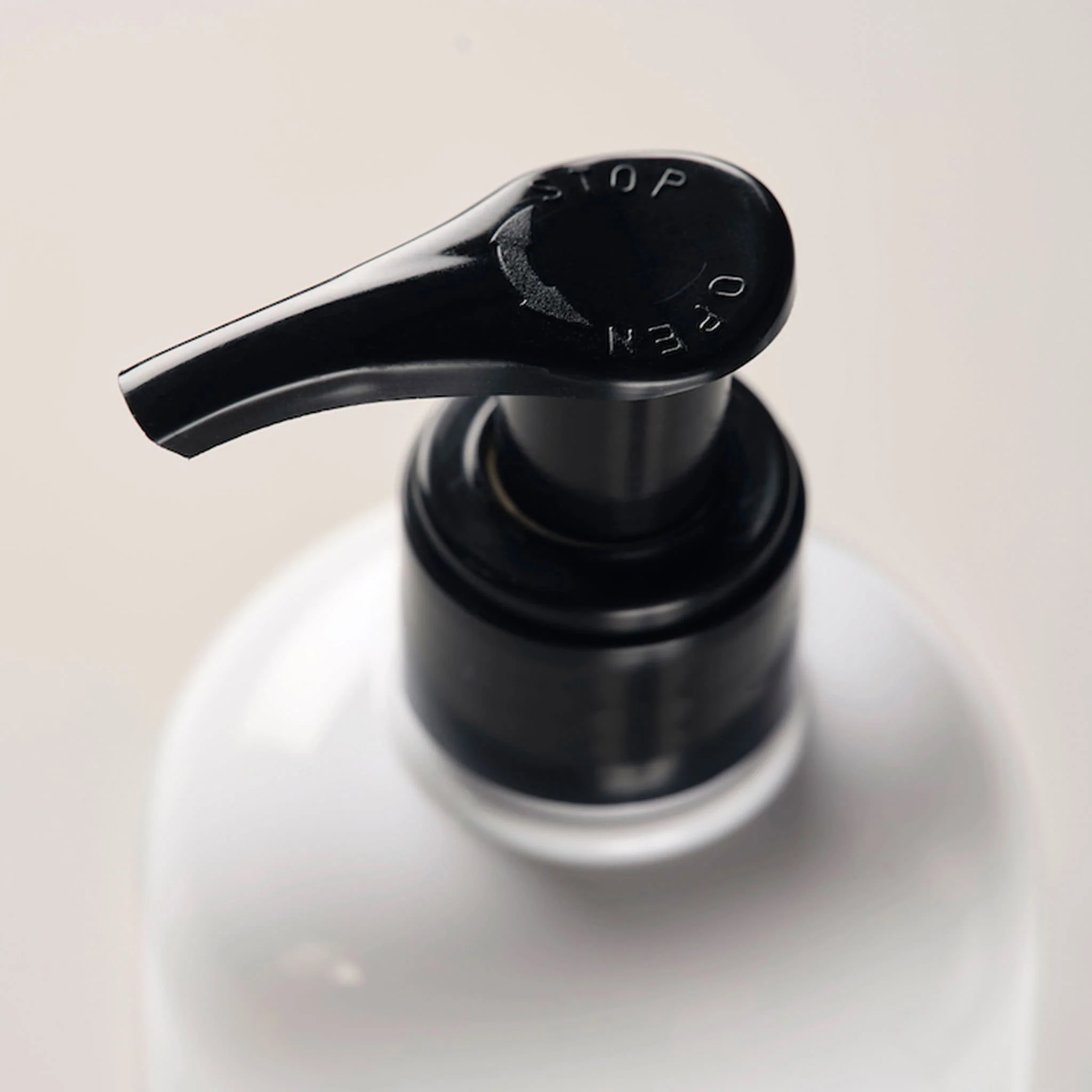 Cologne Cédrat Hand and Body Lotion -  Matiere Premiere - Image 2