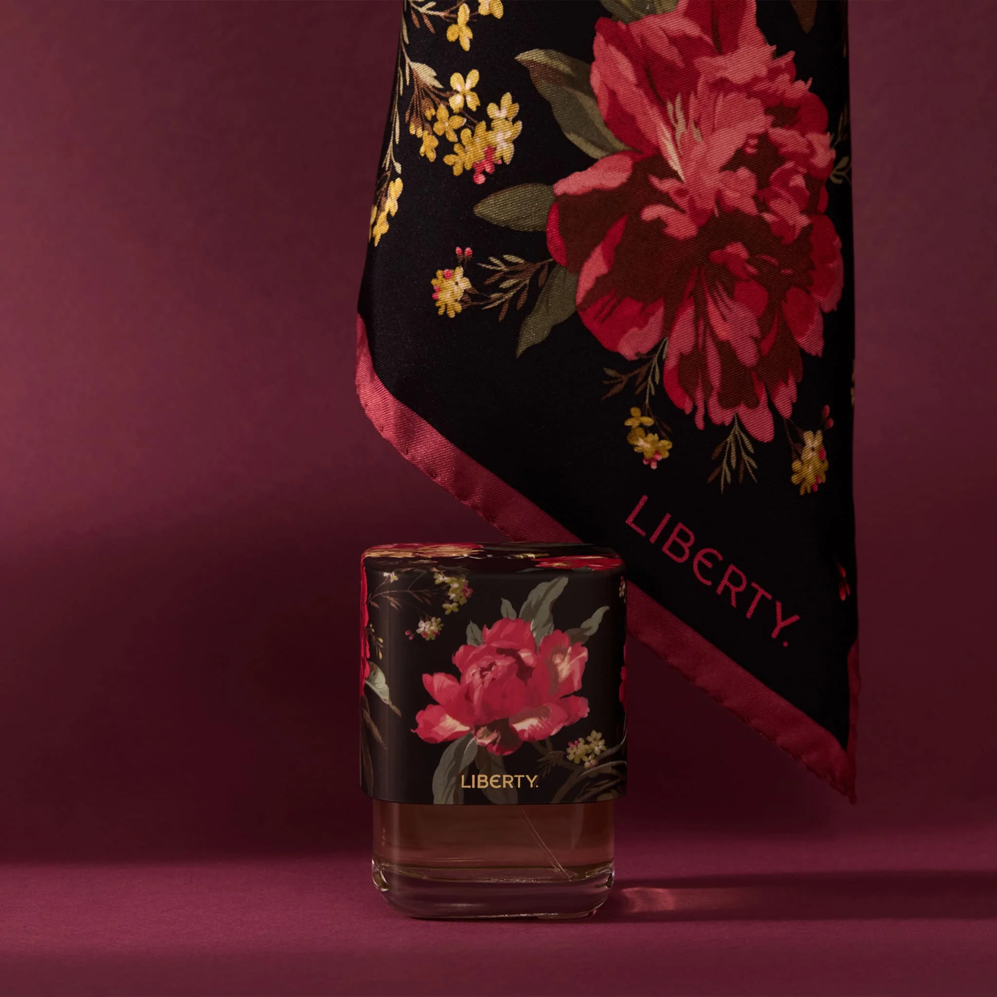 Wild Rosinda Foulard - Liberty London
